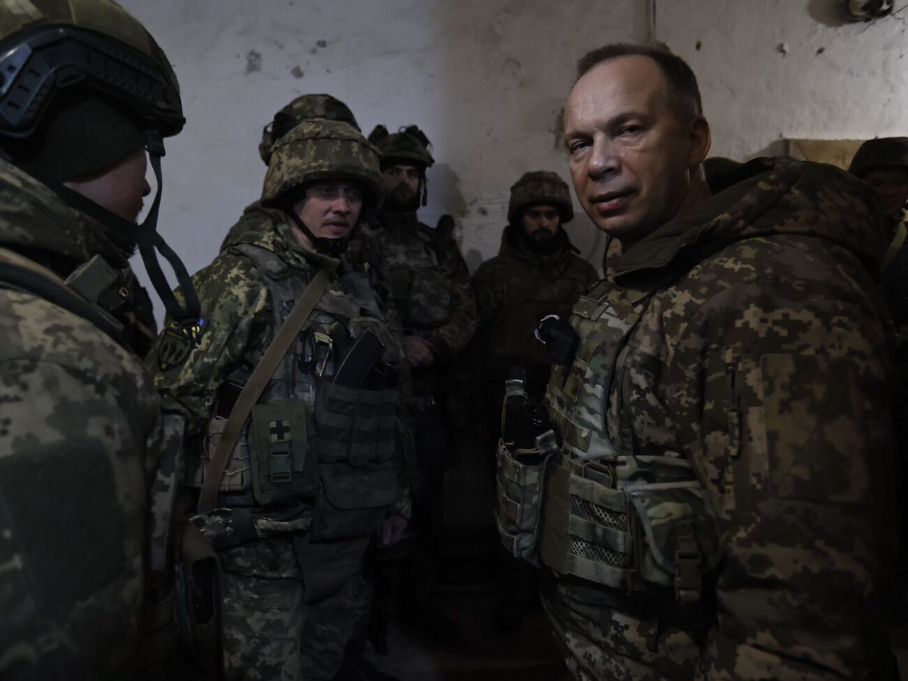 Сили оборони зараз продовжують захищати місто – командувач Сухопутних військ