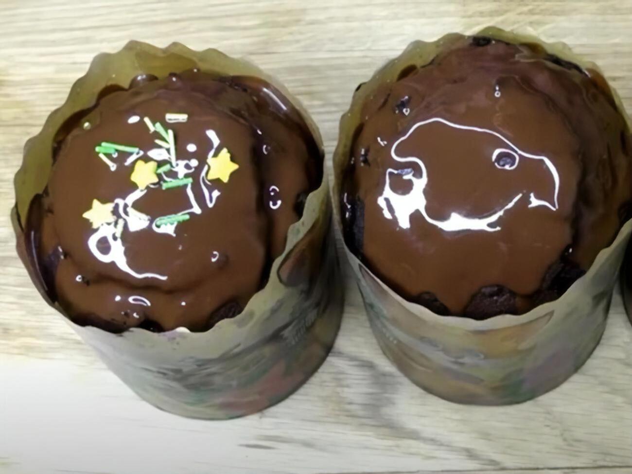 Выпекать паски необходимо в&nbsp;духовке, разогретой до 170 &deg;С, около 60 минут