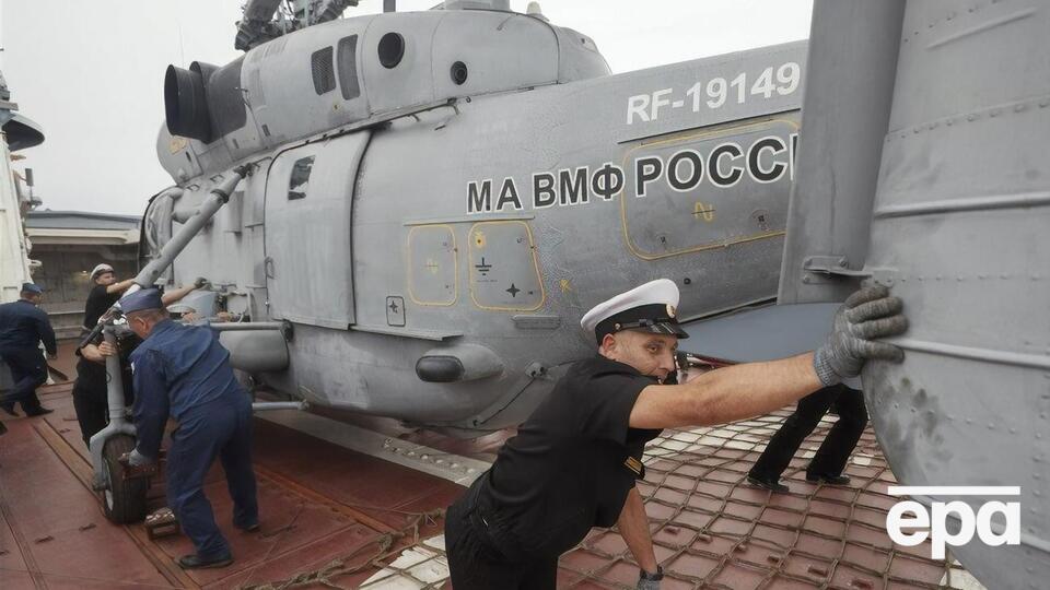 Всего на боевом дежурстве в Черном море оккупанты держат четыре корабля