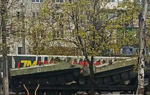 Партизаны продолжают фиксировать движение техники россиян через Мариуполь