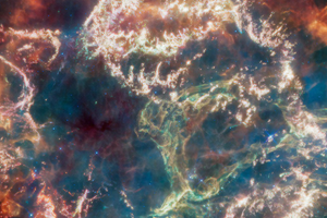 "Монстром" ученые назвали зеленую петлю на снимке