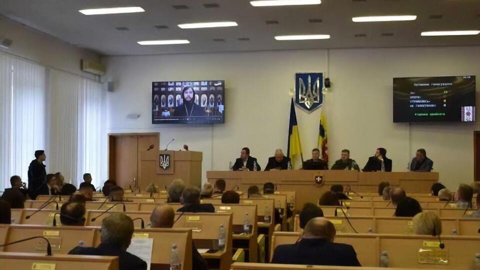 Решение поддержали все 55 присутствовавших депутатов облсовета