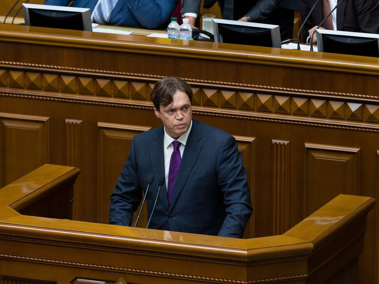 У жовтні 2022 року ЗМІ бачили Сенниченка у Франції