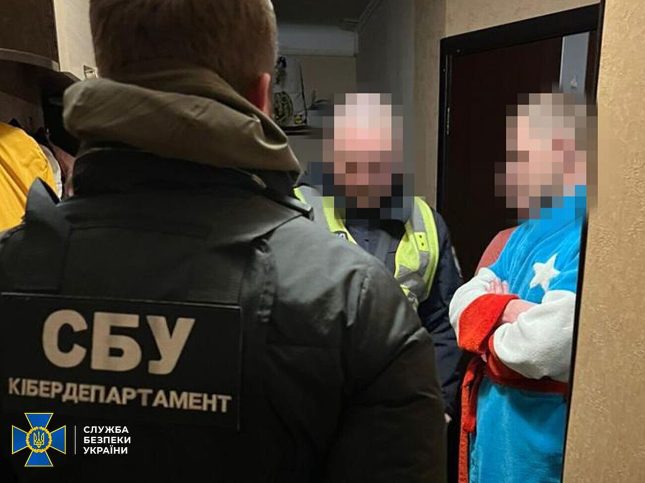 Одного из подозреваемых СБУ задержала, еще двое скрываются за границей