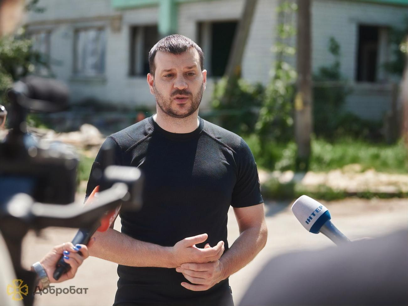 З таким безграмотним урядом дефолт настане вже восени. А Захід просто замахається утримувати нашу армію й наших пенсіонерів одночасно