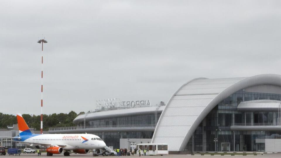 В Белгороде беспилотник врезался в забор аэропорта, пишут СМИ