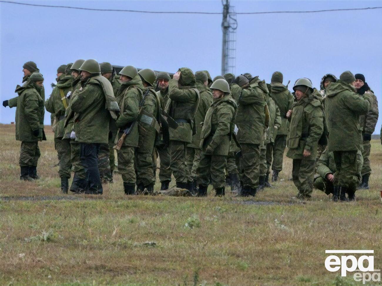 Окупанти активно призивають жителів захоплених територій у свою армію