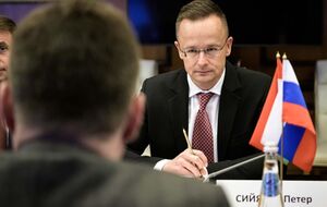 Сийярто обсудил поставки российского газа в Венгрию с министром энергетики РФ