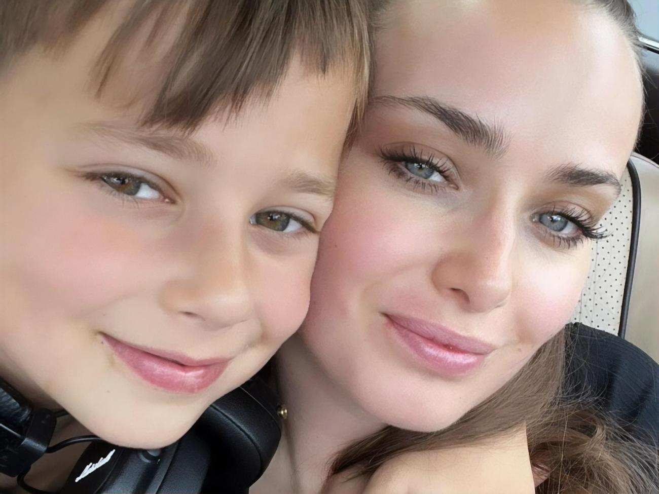 Мишина родила сына 11 апреля 2012 года