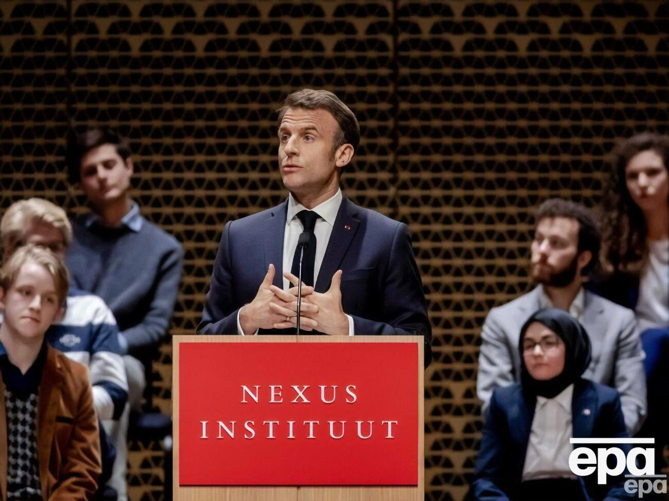 Виступ Макрона в Гаазі перервали вигуки противників пенсійної реформи