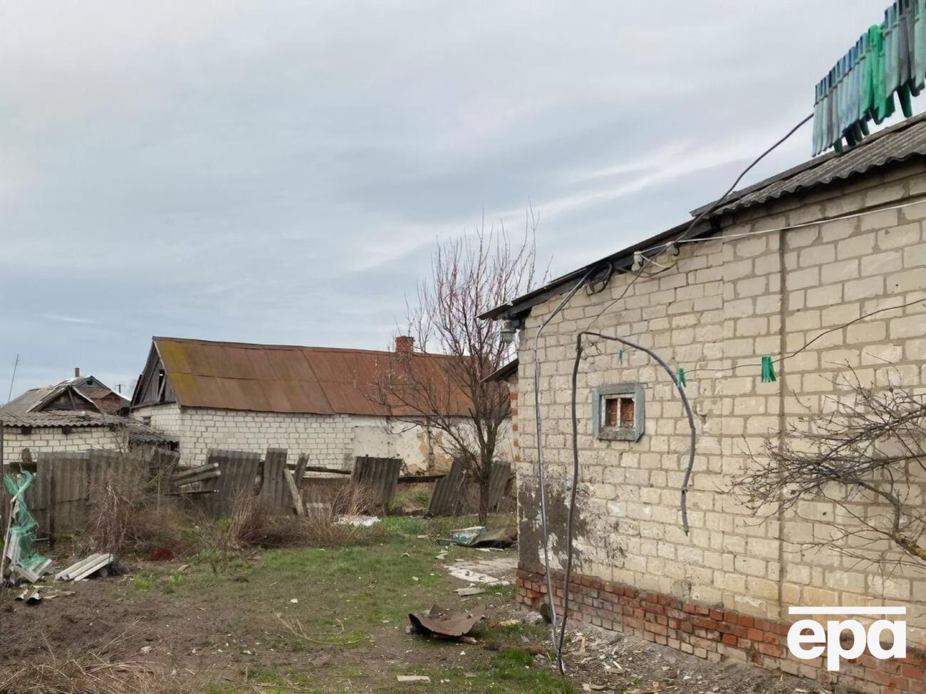В результате российских обстрелов повреждены дома мирных жителей в пгт Двуречная, отметили в ОГПУ