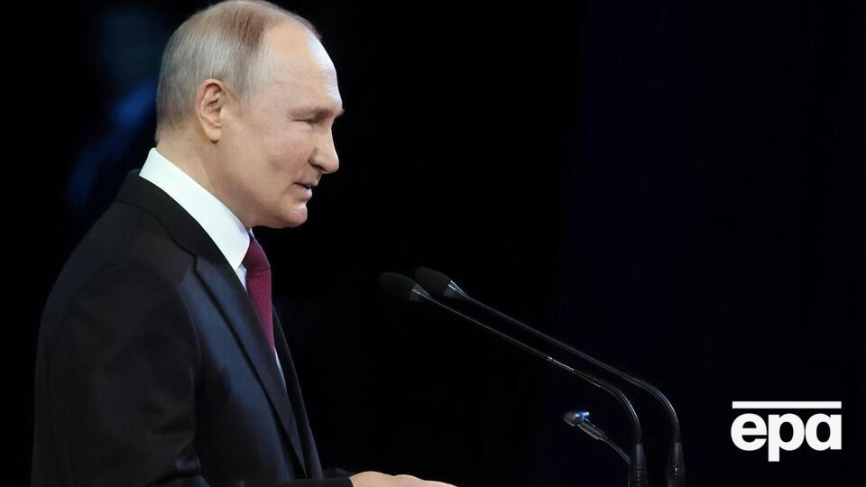 На думку Путіна, повернення до стабільних і надійних відносин РФ і США немає, сказала співрозмовниця Bloomberg