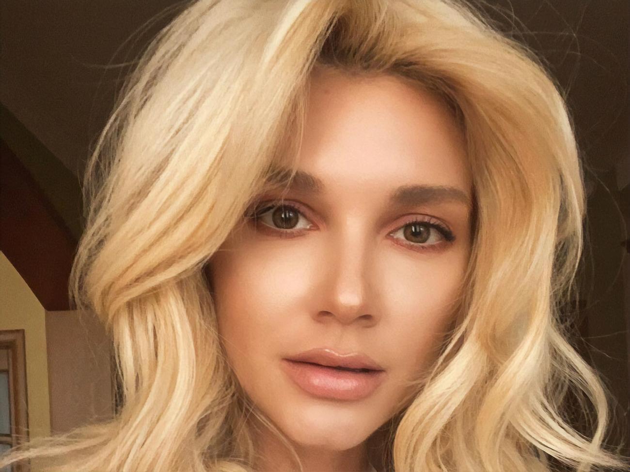 Миша Романова ранее не была замужем