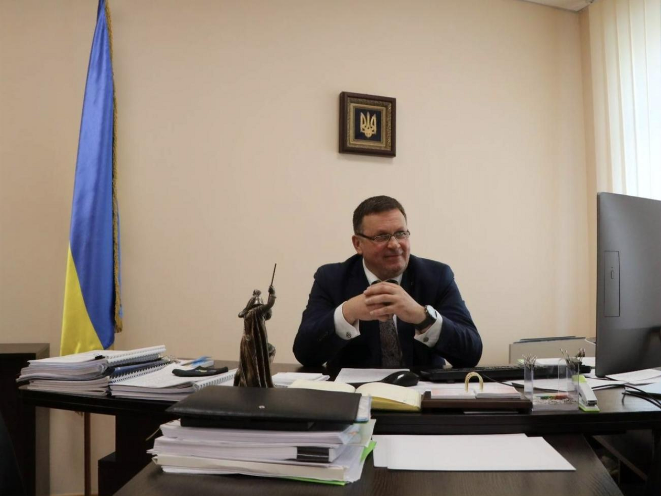 В постановлении суда нет ничего о том, какую выгоду Шаповалов извлек из закупок Минобороны, отмечал его адвокат