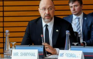 По словам Шмыгаля, в 2023 году на проекты быстрого восстановления Украине нужно $14 млрд
