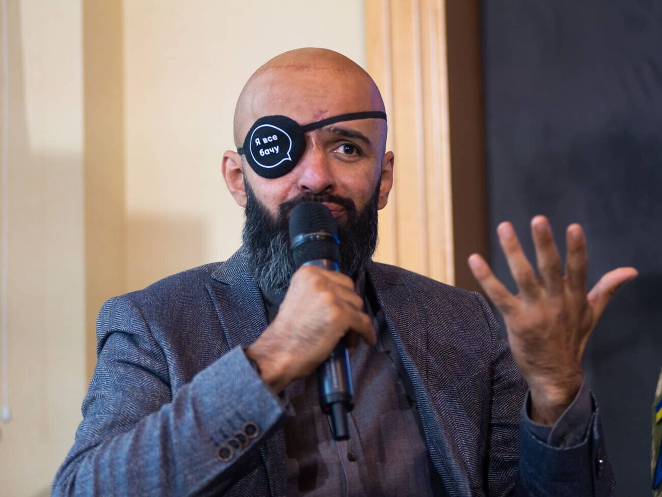 Найем: Я также встречаю большую любовь людей к людям с инвалидностью, и, возможно, это как-то сбалансирует эту проблему