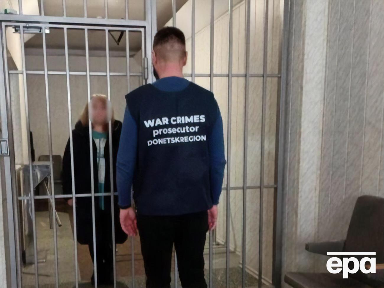 Суд дал реальные тюремные сроки двум мужчинам и одной женщине за сотрудничество с оккупантами