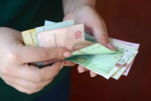Виплати на проживання для ВПО становлять 3 тис. грн для дітей та осіб з інвалідністю і 2 тис. грн – для всіх інших