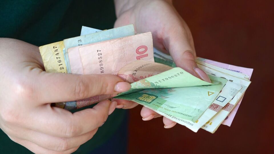 Выплаты на проживание для ВПЛ составляют 3 тыс. грн для детей и лиц с инвалидностью и 2 тыс. грн – для всех остальных