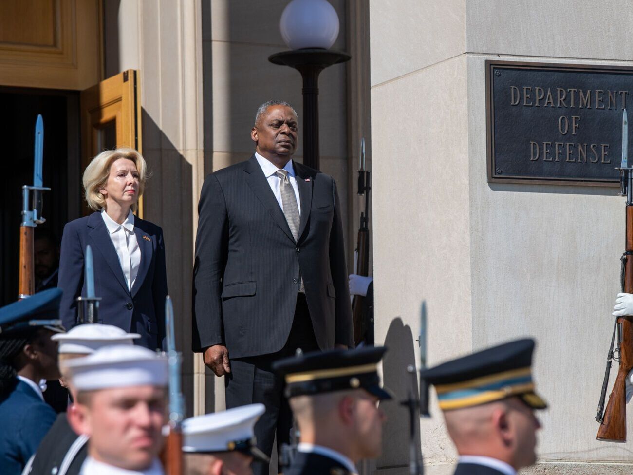 Министры обороны Латвии и США встретились в Пентагоне