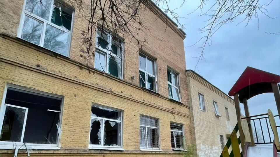 Окупанти обстрілюють міста і села України з різних видів озброєння