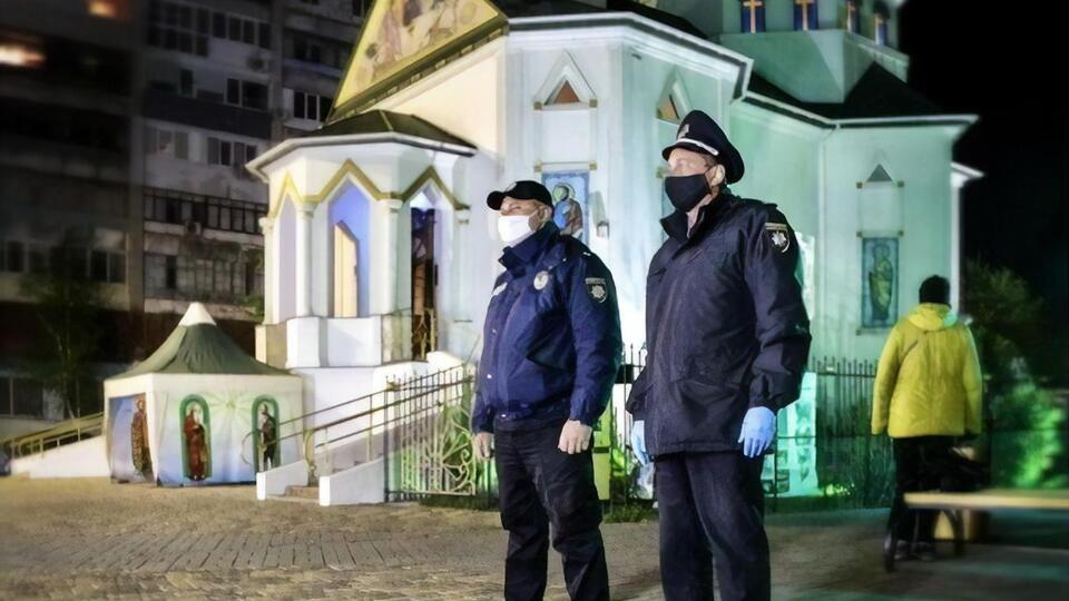 За порядком на Пасху будут следить 17 тыс. полицейских, а всего – 20 тыс. правоохранителей, сообщили в Нацполиции