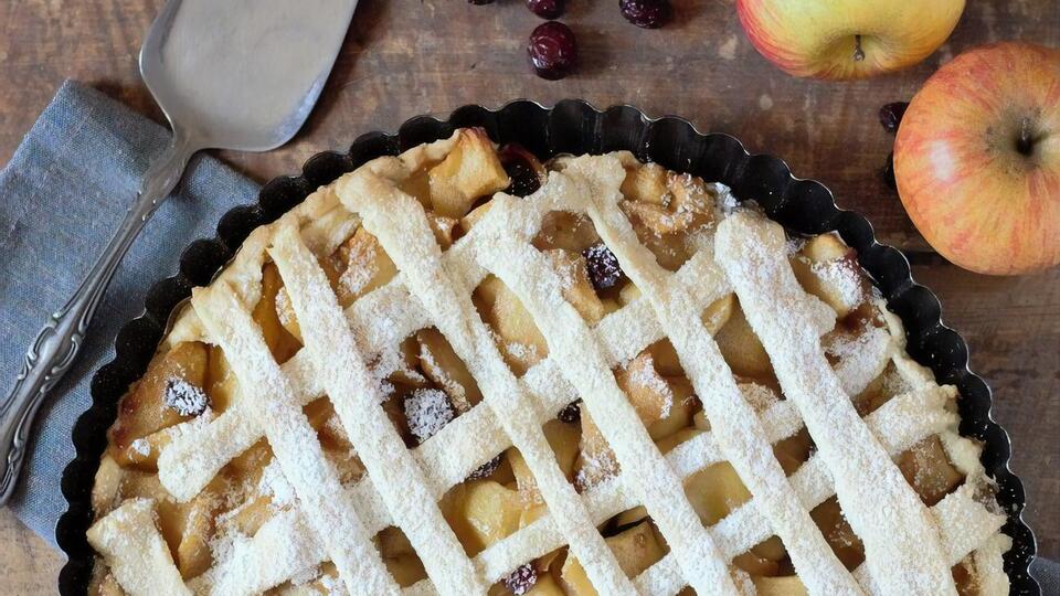 Остывшую выпечку легче вынуть из формы