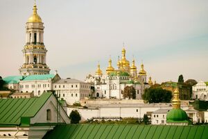 По словам министра, нужно проверить, куда пошли пожертвования, предназначенные для Киево-Печерской лавры