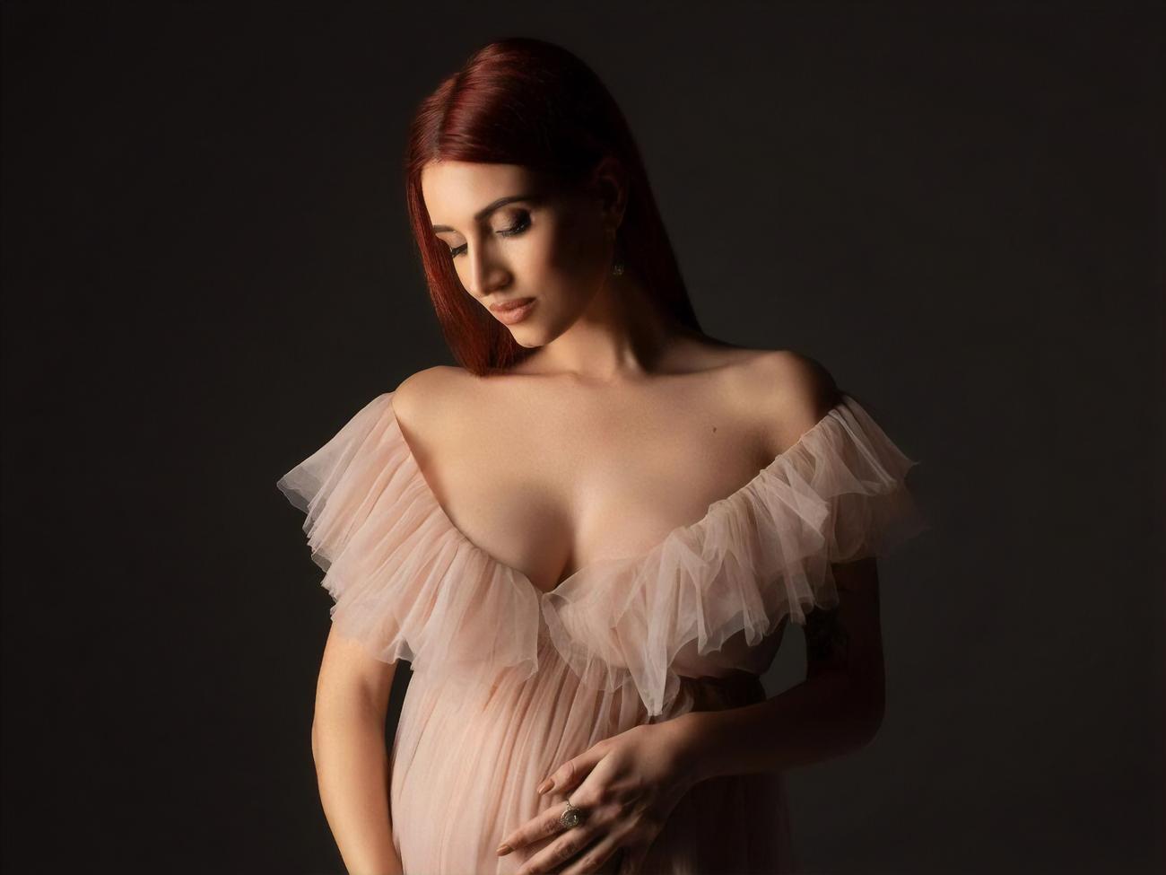 Эмеральд родила дочь 14 апреля