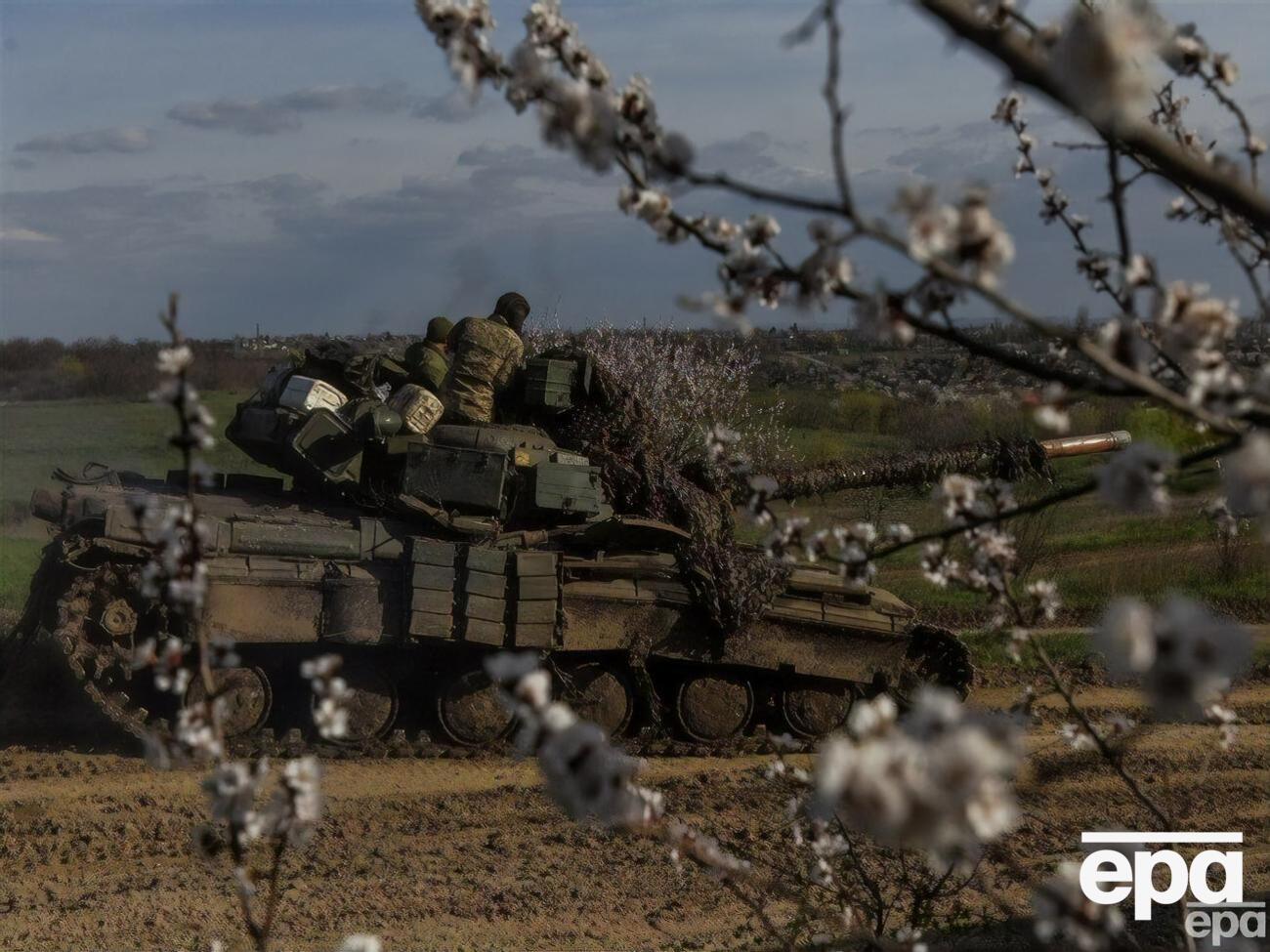 16 квітня українські захисники відбили більше ніж 60 атак противника в районі Бахмута і Мар'їнки Донецької області