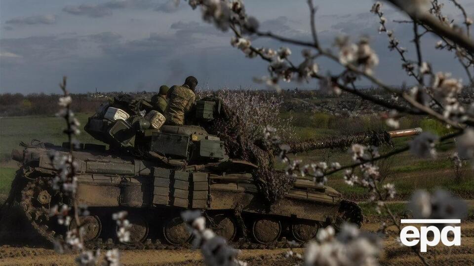 16 квітня українські захисники відбили більше ніж 60 атак противника в районі Бахмута і Мар'їнки Донецької області