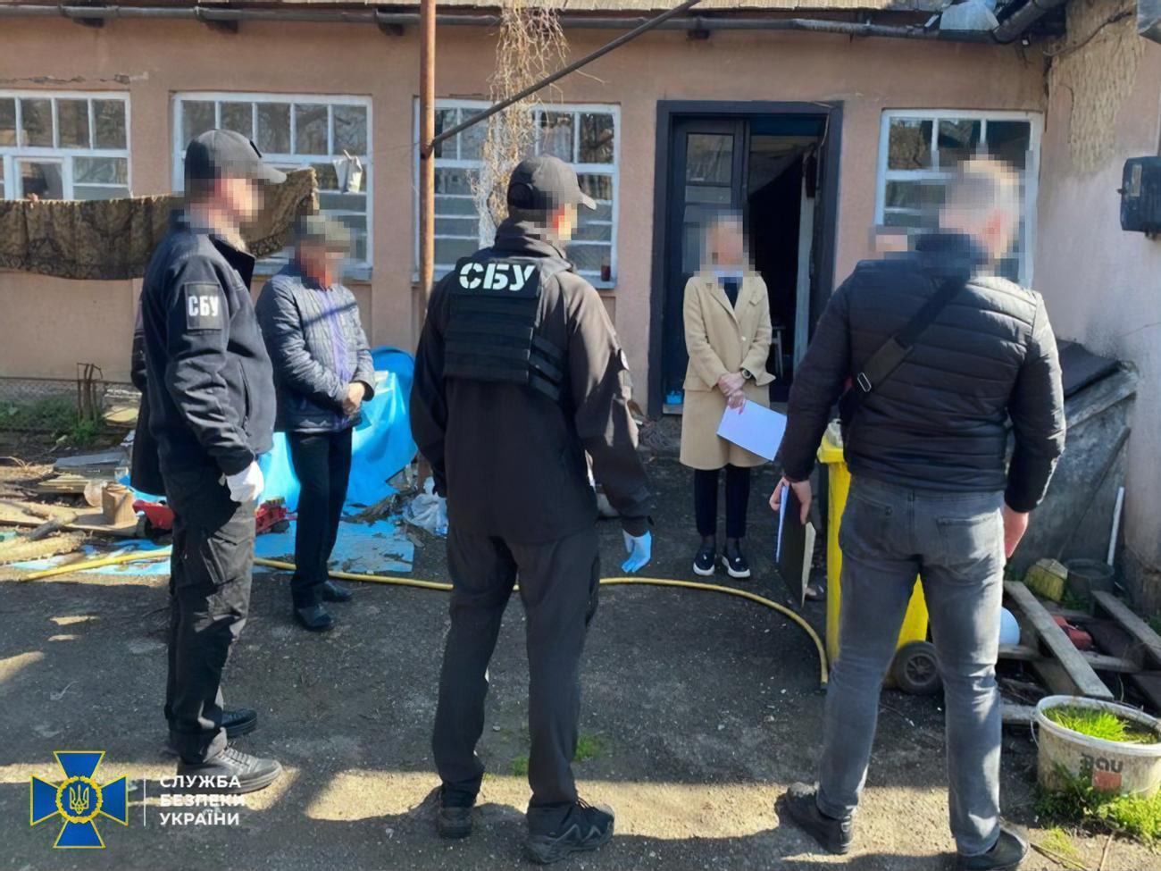 По данным следствия, подозреваемые публично поддерживали российскую вооруженную агрессию против Украины