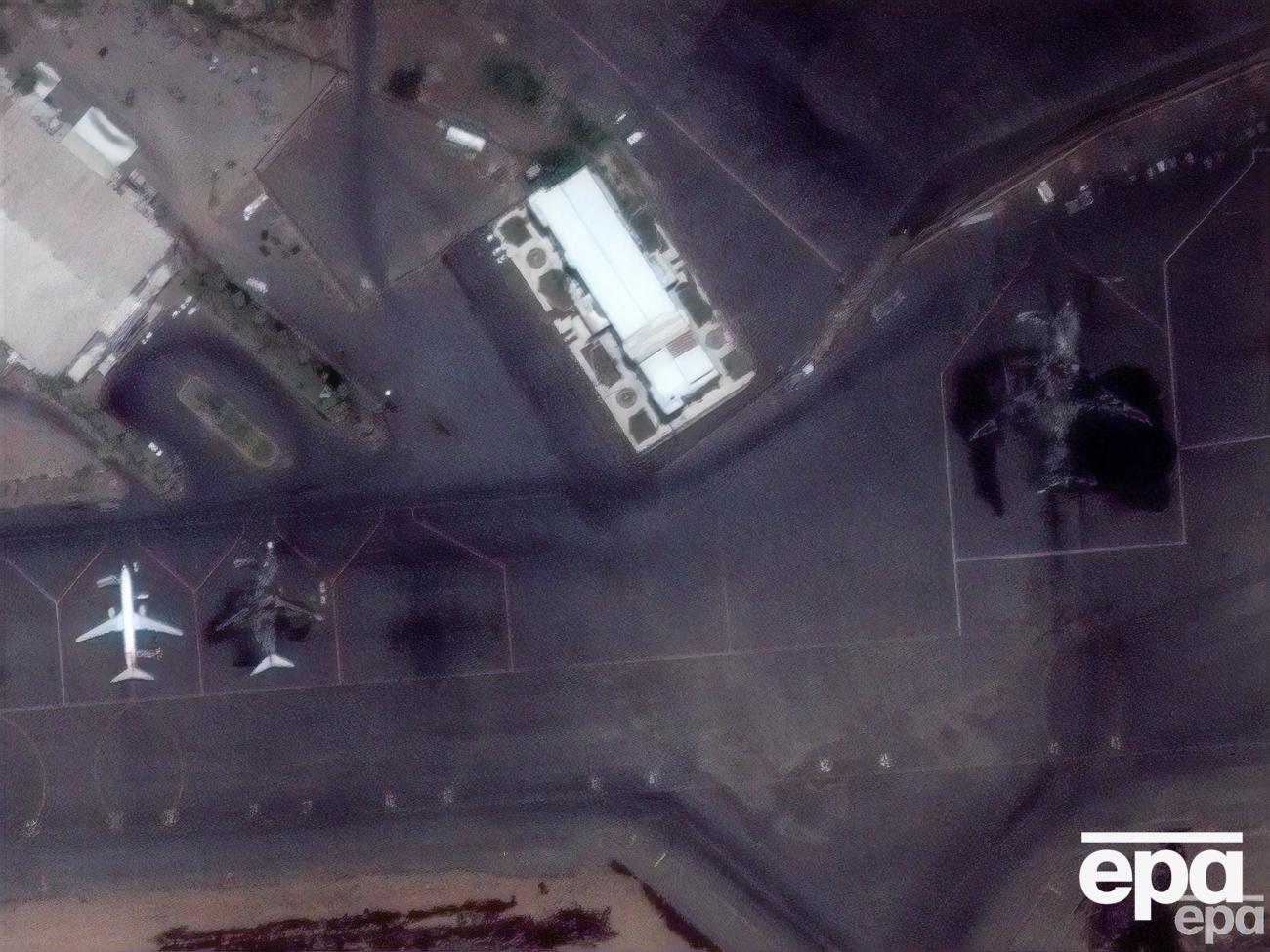 Бои идут в том числе в аэропорту Хартума