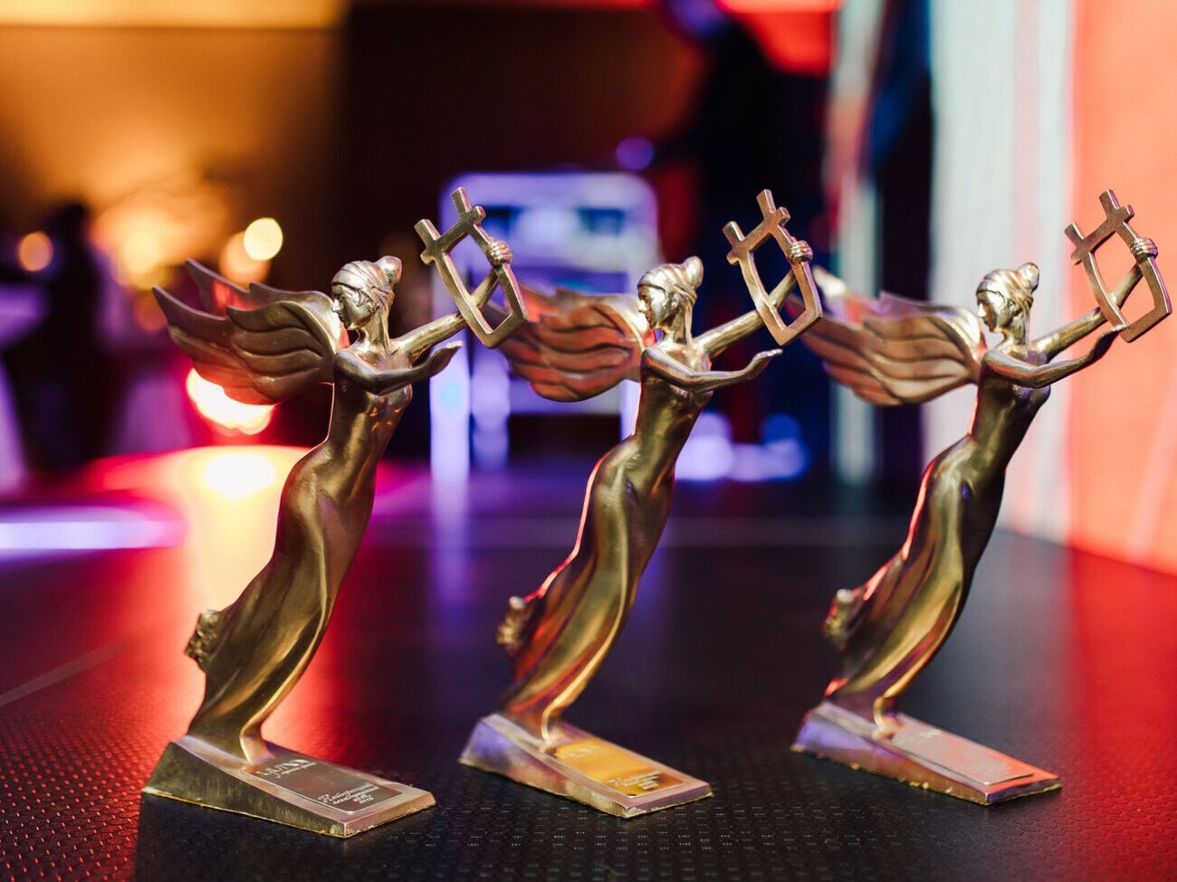 Абревіатуру YUNA розшифровують як Yearly Ukrainian National Awards