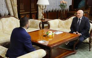 Лукашенко (справа) 18 апреля в Минске провел встречу с Пушилиным
