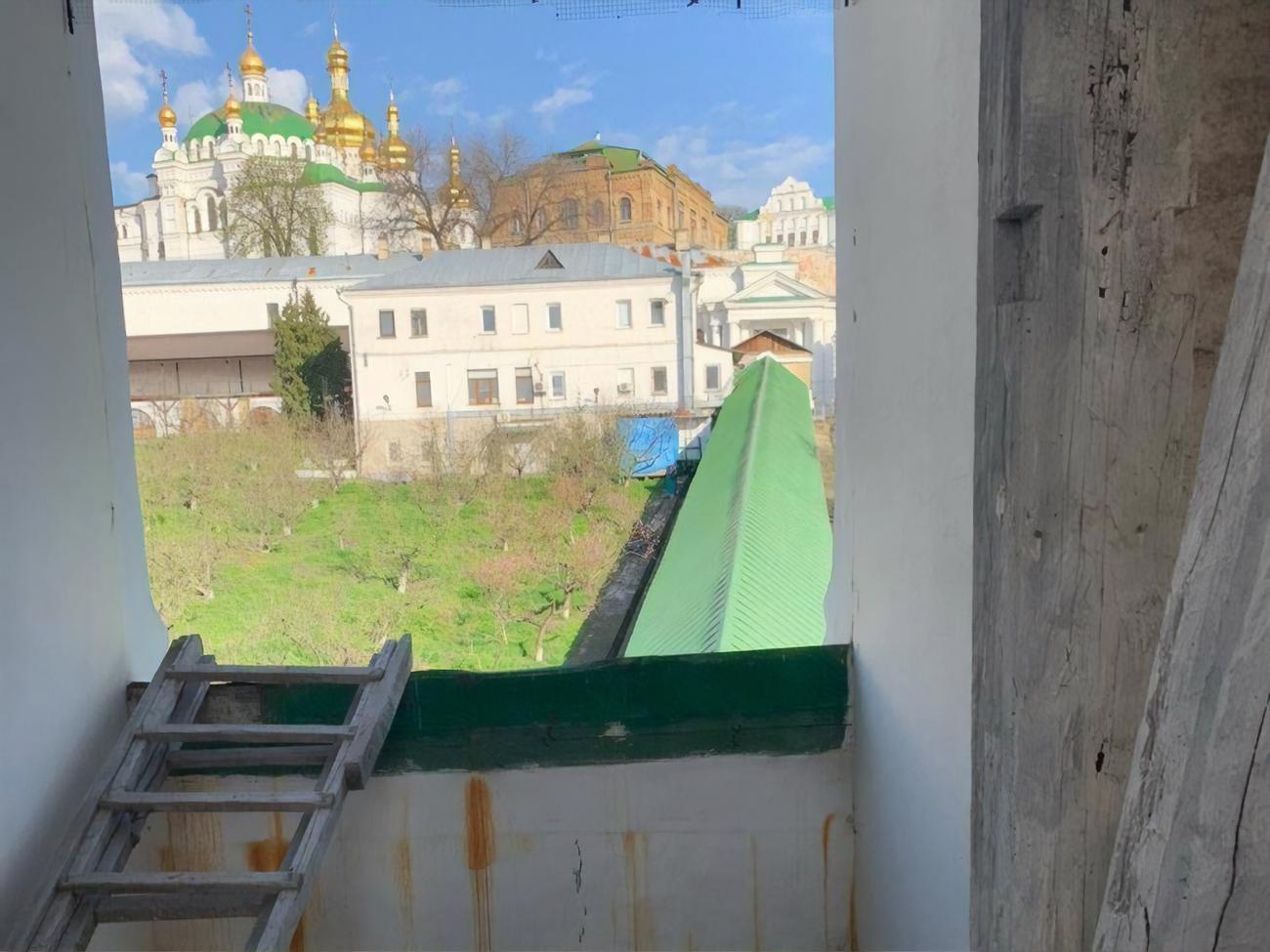 Комиссия осмотрела галерею к Ближним пещерам, колокольню на Ближних пещерах, вход в галерею Ближних пещер