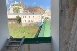 Комиссия осмотрела галерею к Ближним пещерам, колокольню на Ближних пещерах, вход в галерею Ближних пещер