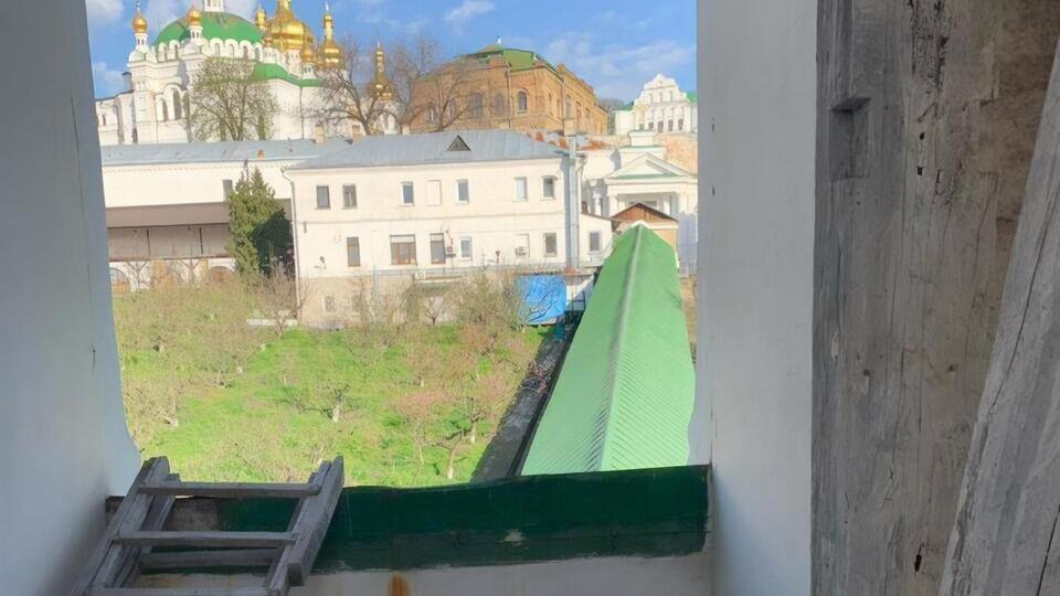Комиссия осмотрела галерею к Ближним пещерам, колокольню на Ближних пещерах, вход в галерею Ближних пещер
