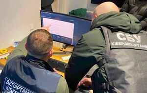 Украина с самого начала российского вторжения противостоит российским информационным атакам