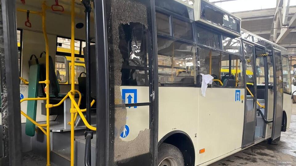 В результате обстрела повреждены транспортные средства