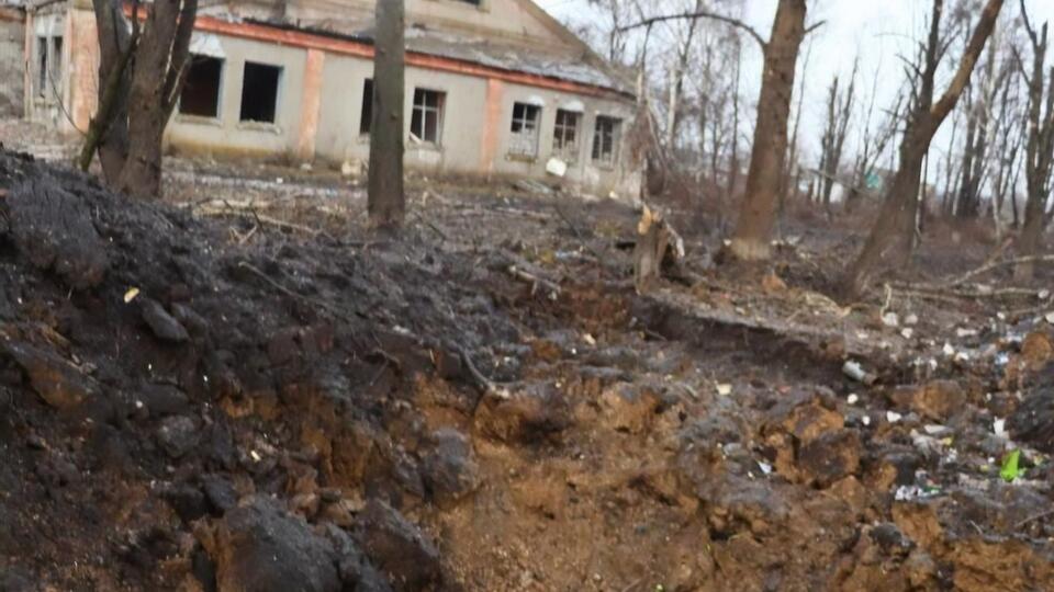 Вражеские обстрелы Невского начались примерно в 19.00 18 апреля, отметили в Луганской ОВА