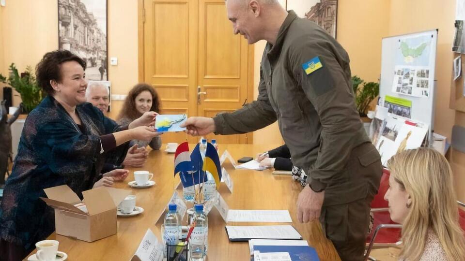 Кличко поблагодарил партнеров за помощь общинам Украины