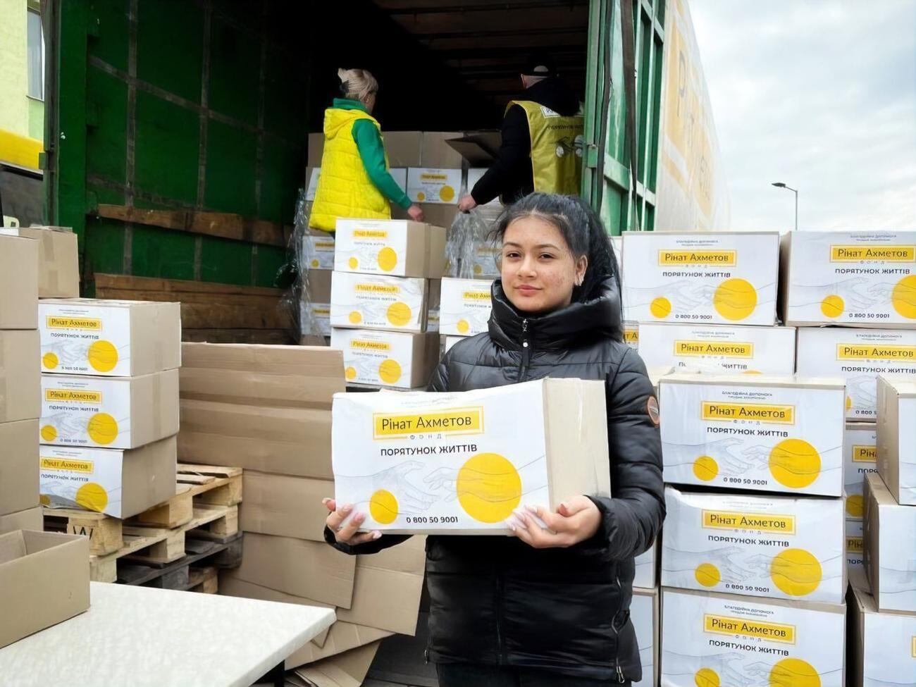 Многие магазины в Селидово не работают, и за продуктами жителям приходится ездить в соседние города