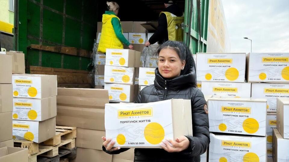 Многие магазины в Селидово не работают, и за продуктами жителям приходится ездить в соседние города