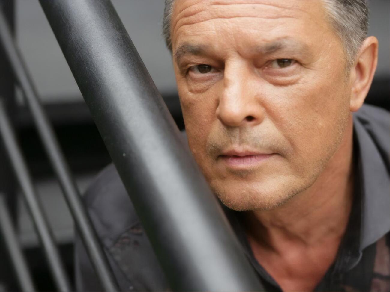 Калныньш родился в Риге