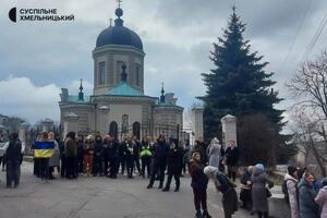 Протестувальники зібрали підписи за перехід храму до юрисдикції ПЦУ