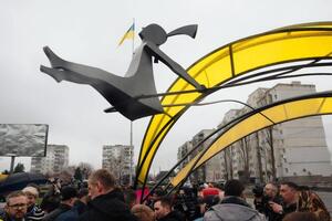 Автор скульптури – Євген Примаченко