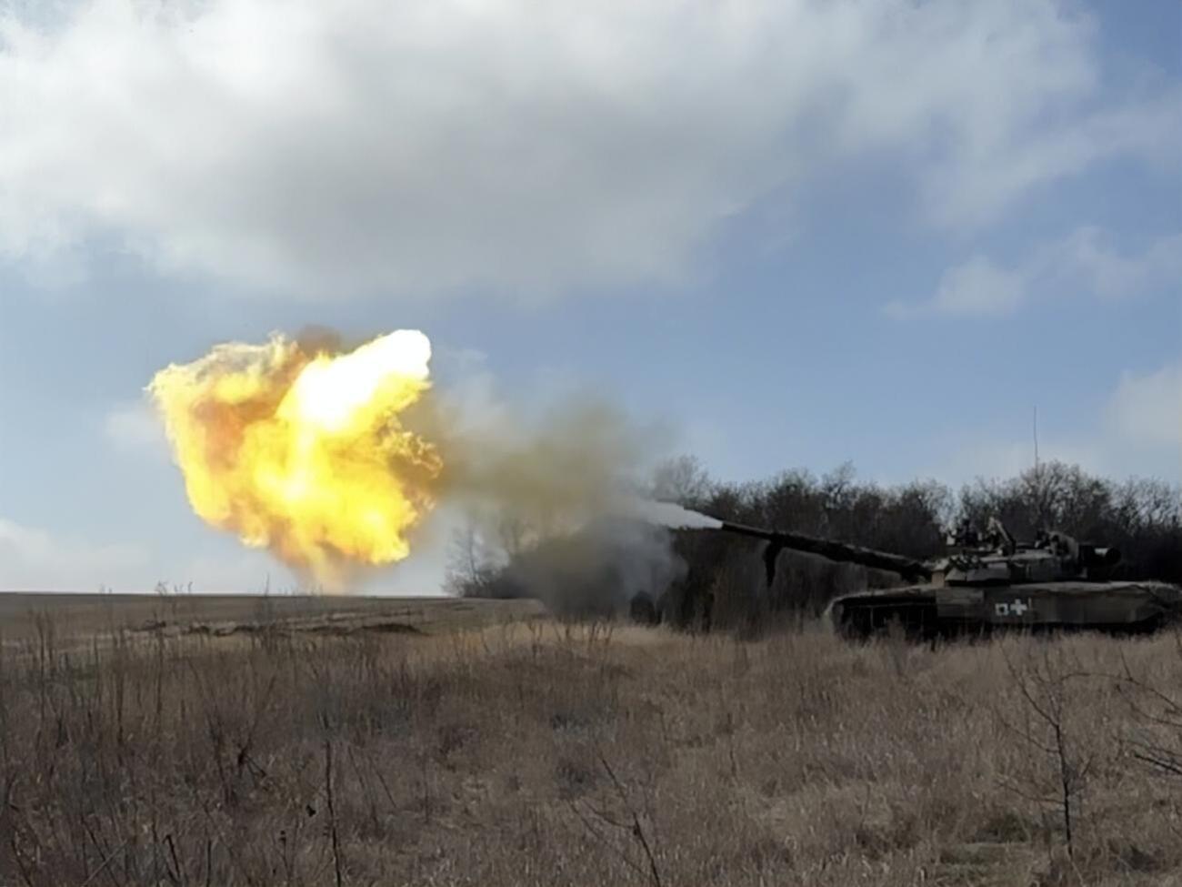 Украинские воины отбивают атаки оккупантов на пяти направлениях