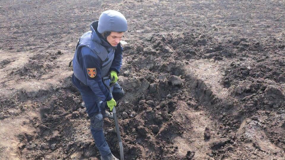 В результате российской агрессии около 30% территории Украины загрязнено взрывоопасными предметами