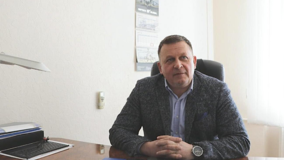 В ухвалі суду немає нічого про те, яку вигоду Шаповалов дістав із ситуації, зазначав його адвокат